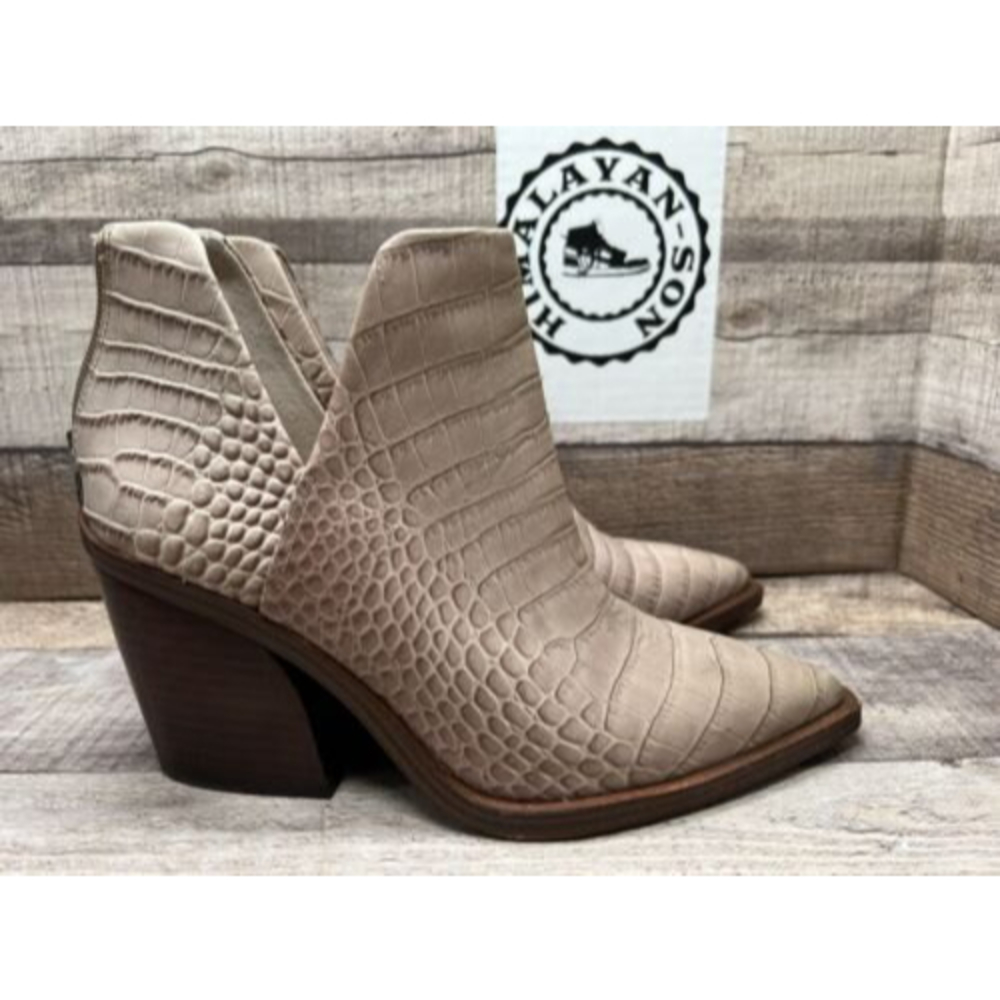 vince camuto gigietta white